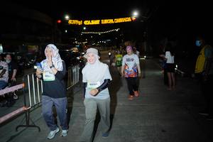 BIB: 900, 90084
                            <button type="button" onclick="openModal(21794368)" class="btn btn-primary btn-sm float-right btn-popup" data-toggle="modal" data-target=".modal-high-quality">
                        <i class="fas fa-shopping-cart"></i> Add to Cart
                    </button>
                                            <button type="button" onclick="isThisMe(21794368, true)" class="btn btn-success btn-sm float-right btn-popup btn-isme hidden" data-toggle="tooltip" data-placement="bottom" title="นี่คือรูปของคุณใช่ไหม คลิกที่นี่เพื่อเอาเข้าอัลบั้ม">
                        <i class="fas fa-plus"></i> Add to album
                    </button>
                    <button type="button" onclick="isThisMe(21794368, false)" class="btn btn-warning btn-sm float-right btn-popup btn-isnotme hidden">
                        <i class="fas fa-ban"></i> Remove from album
                    </button>